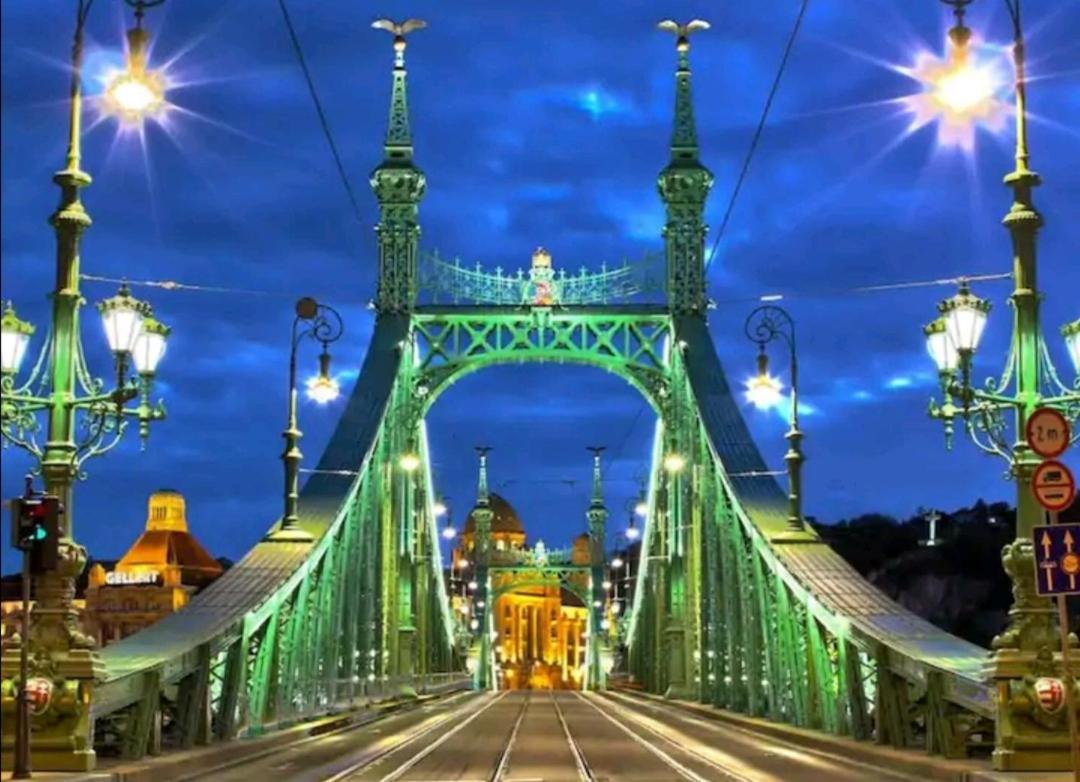 Riverside Cosy Apartman Budapest Esterno foto